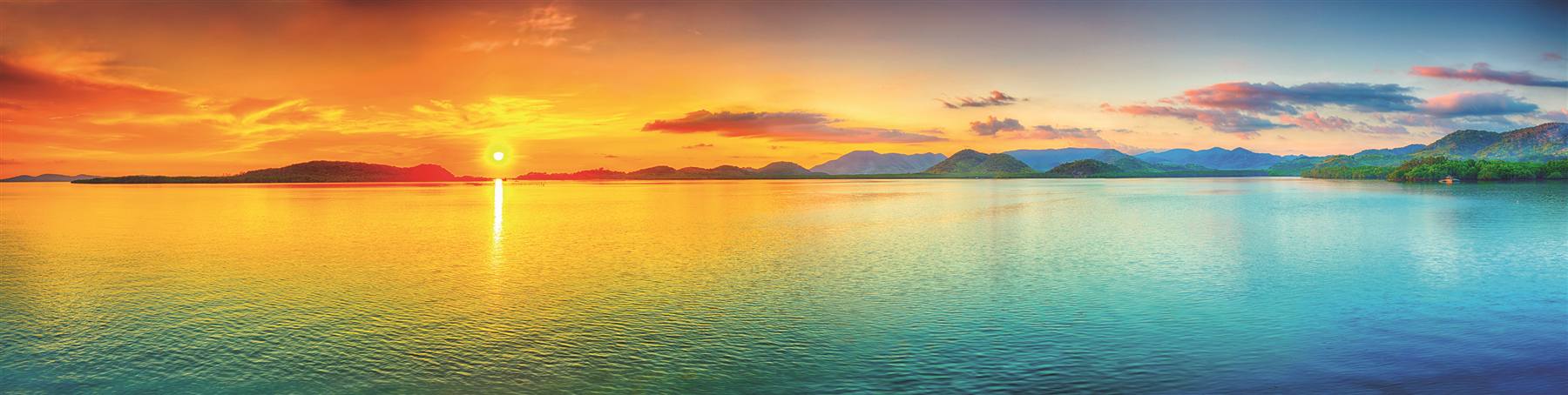 Sonnenaufgang am Meer